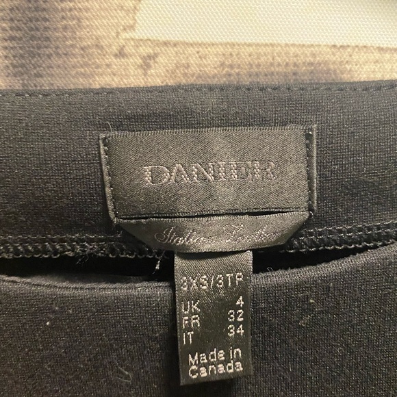 Black dress, leather arms and pockets - Picture 4 of 5